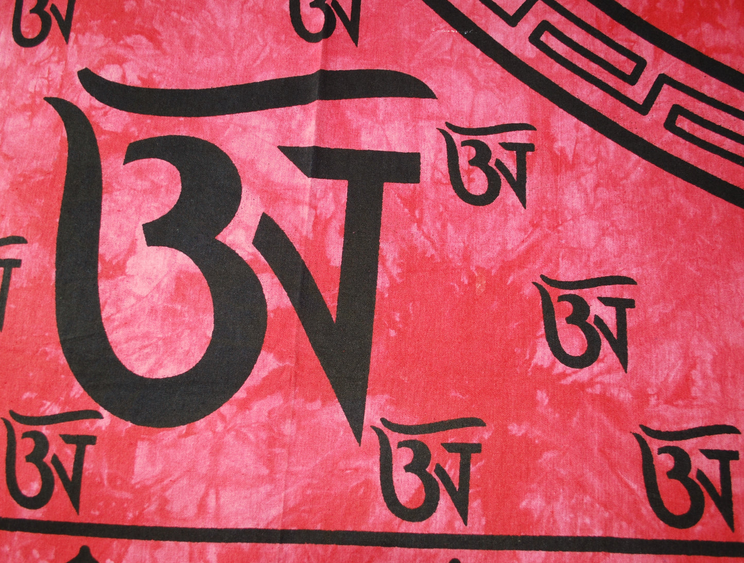 Giant Om Bed Throw