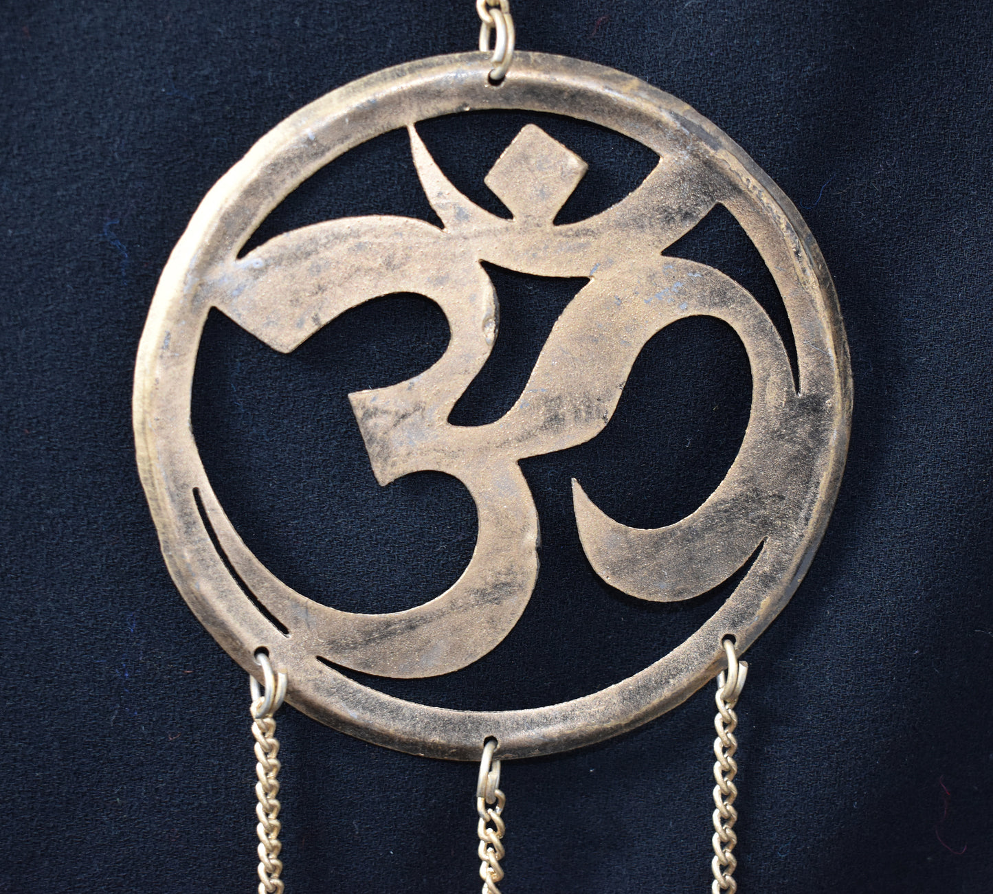 Hanging Om