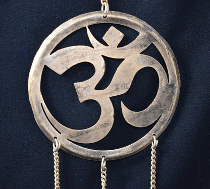 Hanging Om