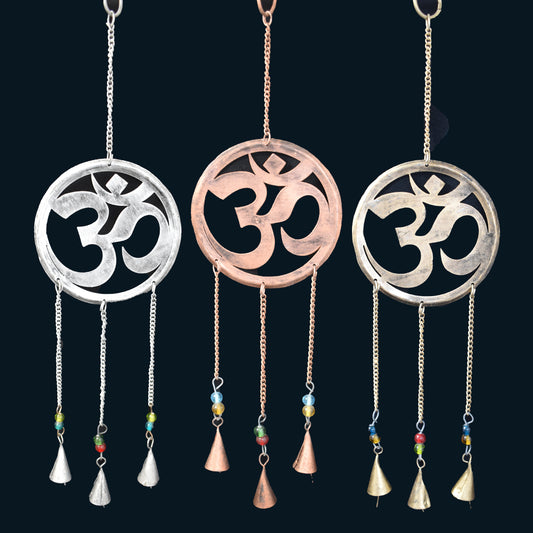 Hanging Om